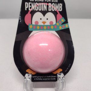 NWT! Da Bomb Christmas Holiday Bath Bombs - Penguin & Bling Bombs
